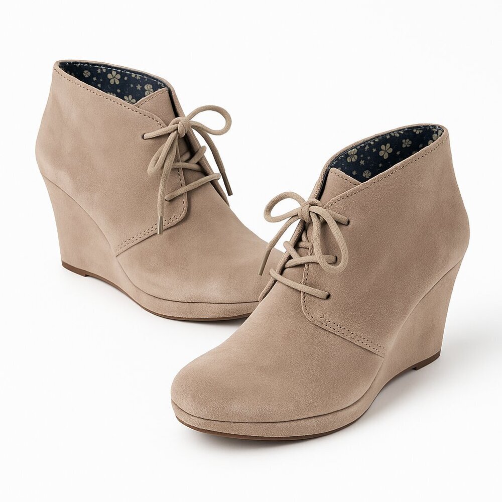 Lucky Brand “Seleste” Suede Lace-Up Wedge Booties 8 M – Soft Taupe Desert-Chukka